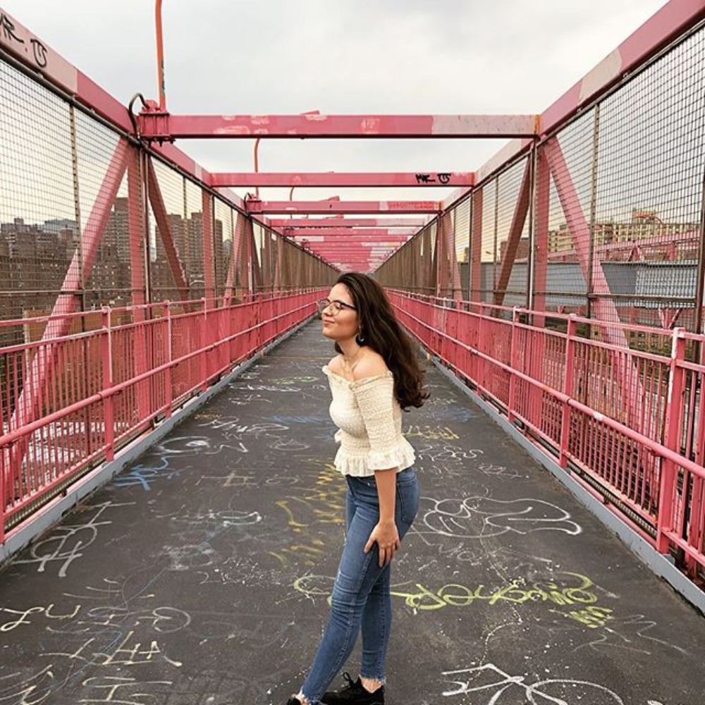Meet your Posher, Gabriela